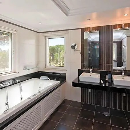 Sleeps 10 Pool Air Con Wifi Villa *